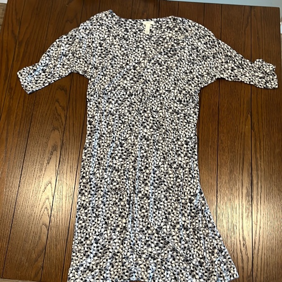 Patterned Dress - Picture 1 of 2